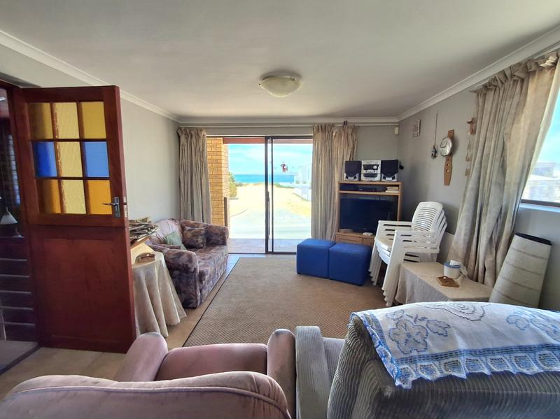 4 Bedroom Property for Sale in Britannia Bay Western Cape